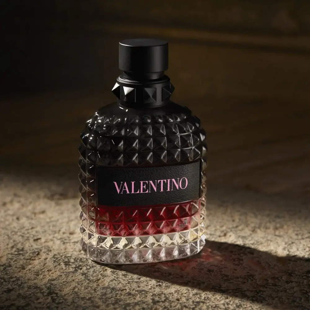 Valentino-Uomo-Born-in-Roma-Intense-Ad-2.webp